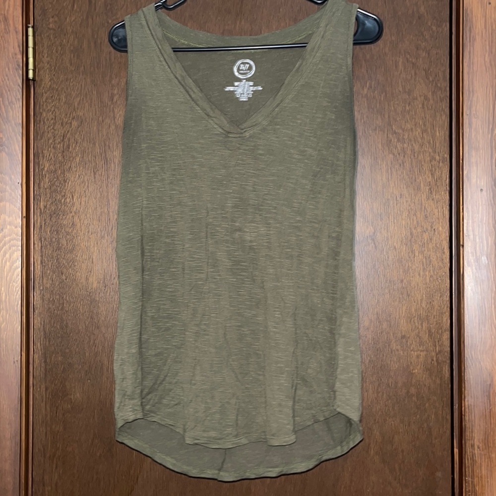 Army Green Loose Fitting V-Neck Tank